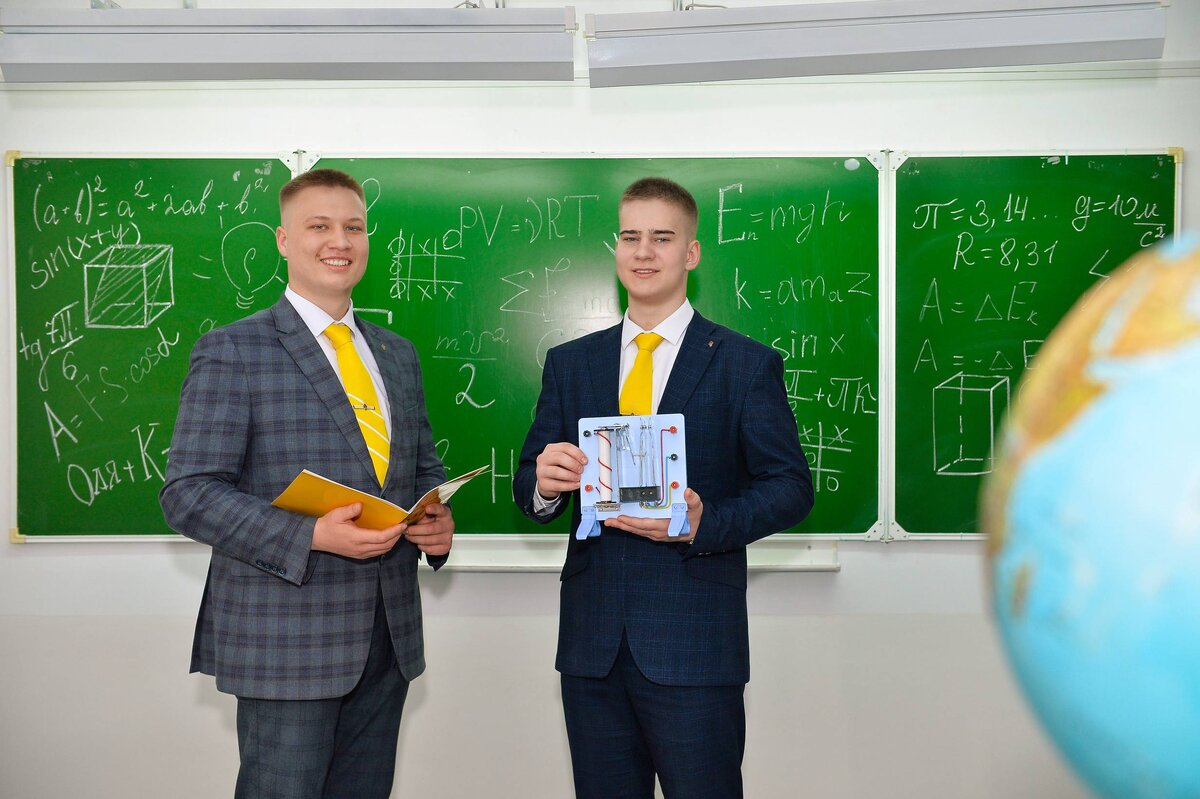  📷    До свиданья, «Роснефть-класс»! Ученики профильных классов региона простились со школой Кристина Просвиркина