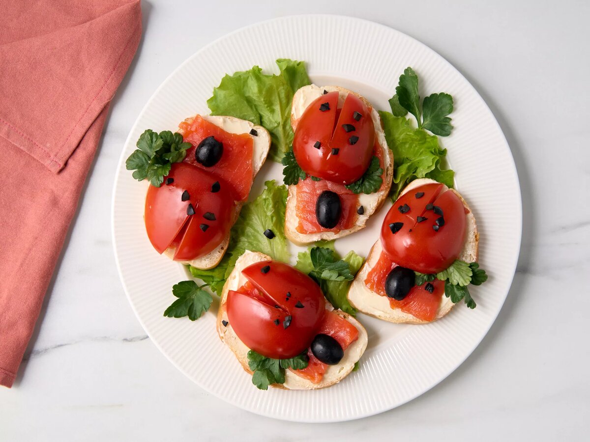 Бутерброды «Божьи коровки» | Food.ru — Главная кухня страны | Дзен