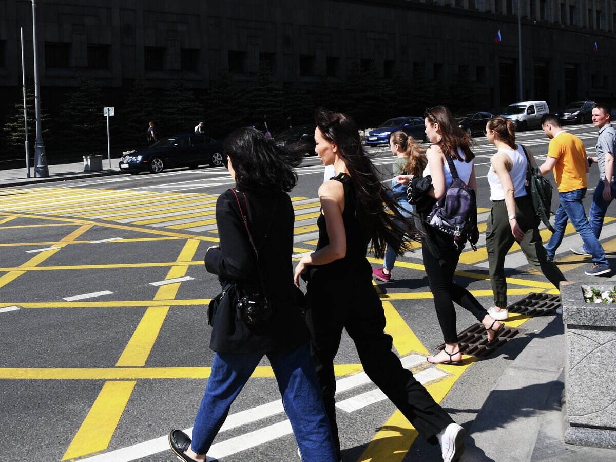    Пешеходы в Москве© РИА Новости / Наталья Селиверстова