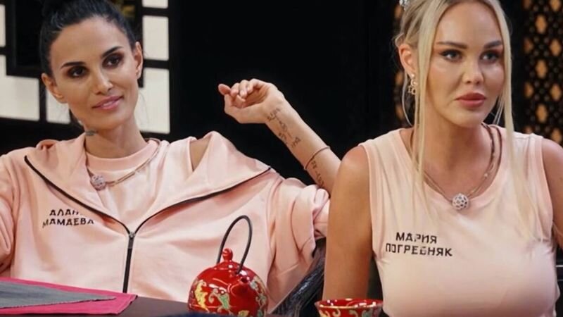    Алана Мамаева и Мария Погребняк в шоу «Сокровища императора». Фото: ТНТ