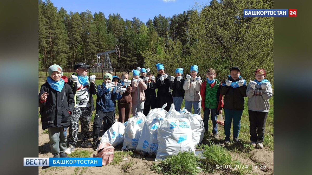    В Нефтекамске очистили более 500 метров берега озера Полуденка