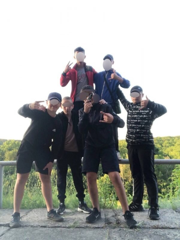 Амар с пистолетом в руке. Фото: соцсети