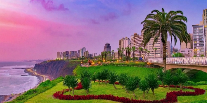 Галерея "Путешествие по ПЕРУ" (11 кадров, листайте кликом по значку">" в правой стороне фото). Кадр1: СТОЛИЦА и крупнейший город страны, пятый в Южной Америке (9,9млн.чел, с Кальяо 10,9млн.чел) - ЛИМА. (youtube.com)