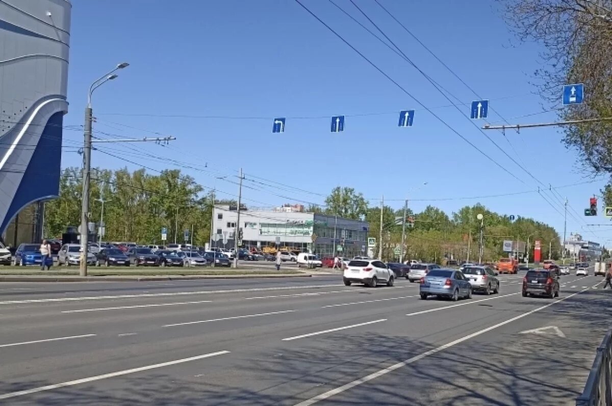    Полоса для поворота налево появилась на Гагарина в районе аквапарка