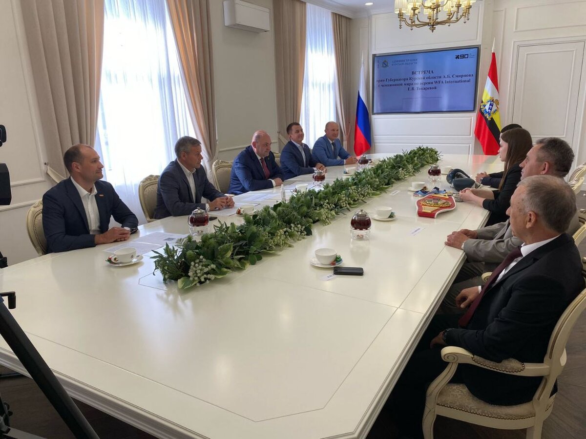    Чемпионка мира по боксу Елизавета Токарева награждена медалью «За заслуги перед Курской областью»