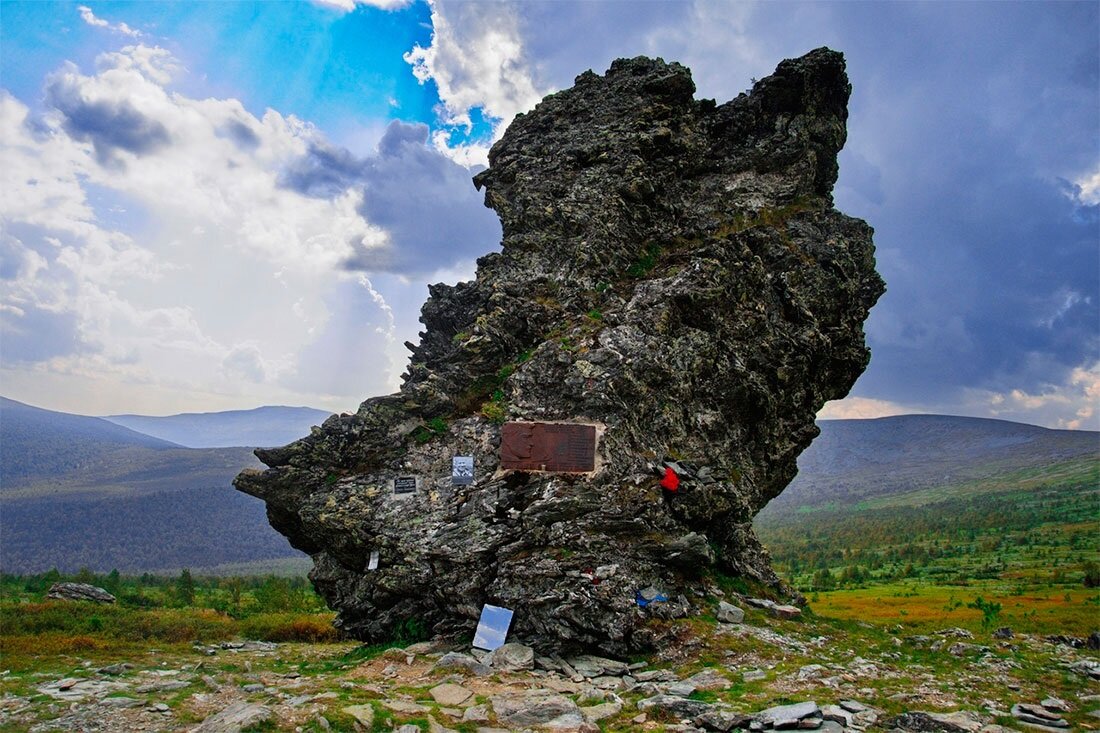 Подпись под фото: Перевал Дятлова