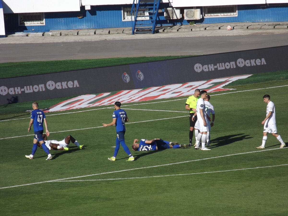 На поле было очень много борьбы!