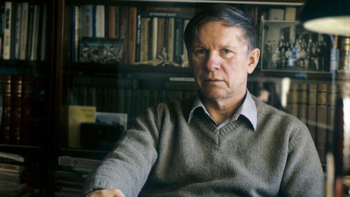 Василь Быков, источник Яндекс картинки