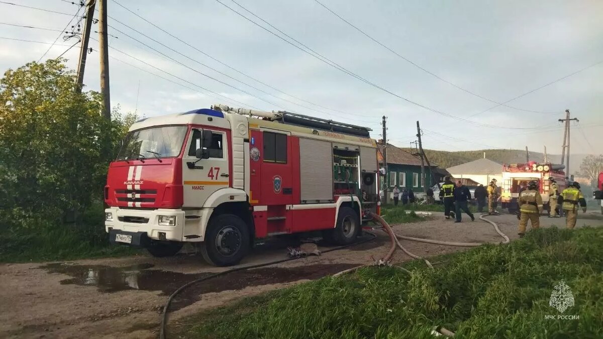 Три дома сгорели в Миассе | Курс Дела | Дзен