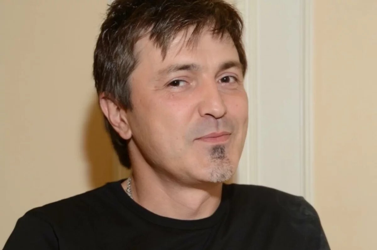    Экс-солист группы «Руки вверх» Потехин заявил, что его не пускают в Донбасс