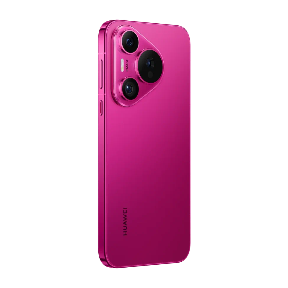 В отличие от версии Ultra, у HUAWEI Pura 70 прямые боковые грани и экран с плоскими краями, но это не мешает смартфону отлично лежать в руке и не скользить