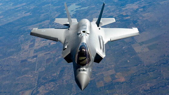    Новейший F-35 ВВС США разбился сразу после взлета в Альбукерке Сергей Бунеев