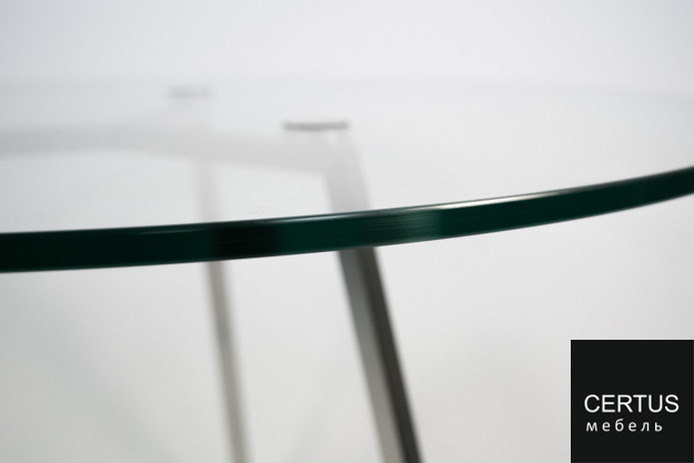 Идеальная поверхность стола после полировки 