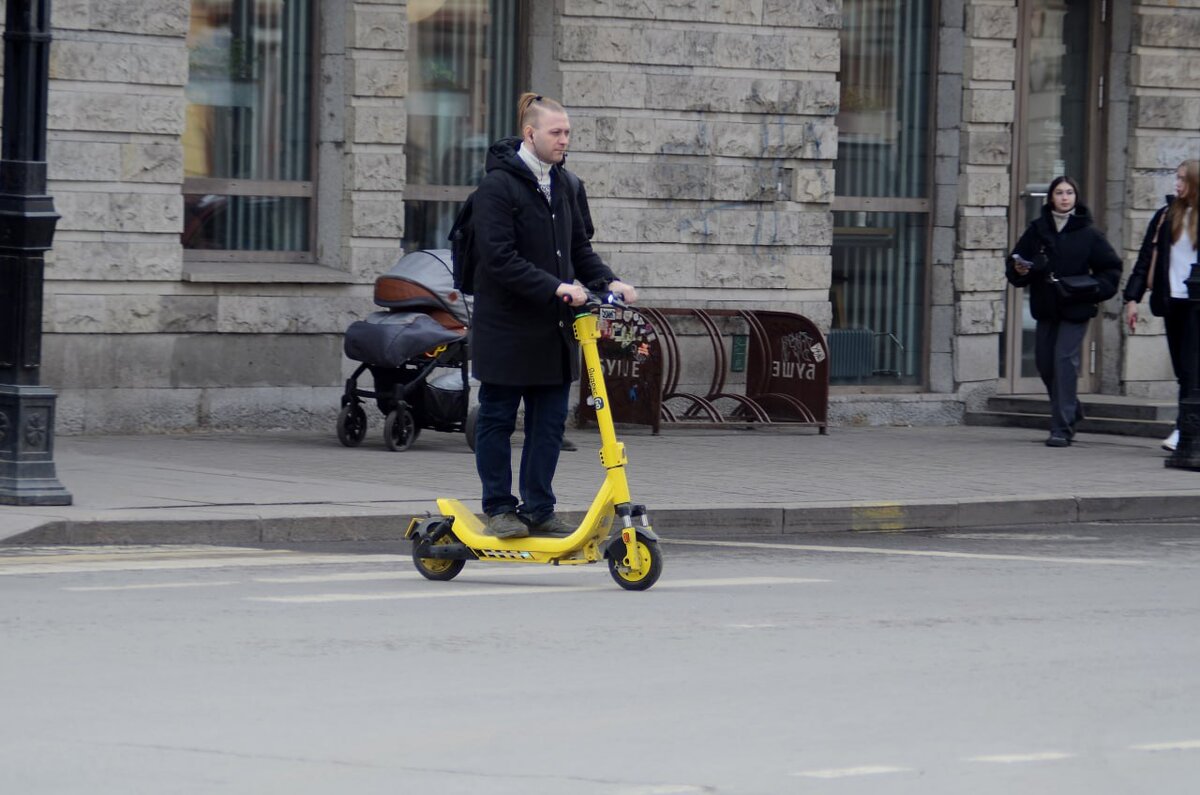 В городе ведут три скоростные зоны для СИМ.  Фото: Татьяна Буторина