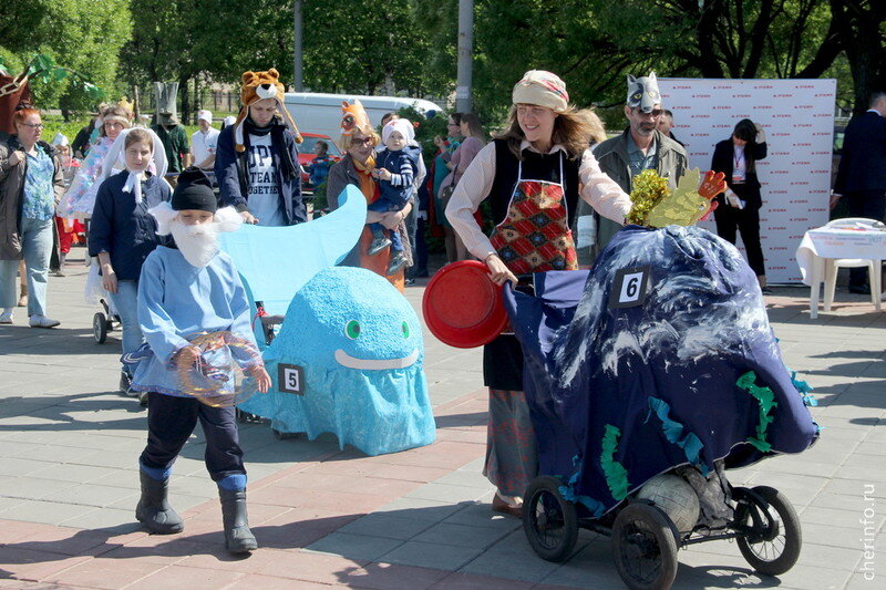    Ежегодный городской конкурс-парад "Самая красивая детская коляска" пройдет 1 июня. В 13 часов участники стартуют от "Алмаза", пройдут по улице Сталеваров до площади Молодежи