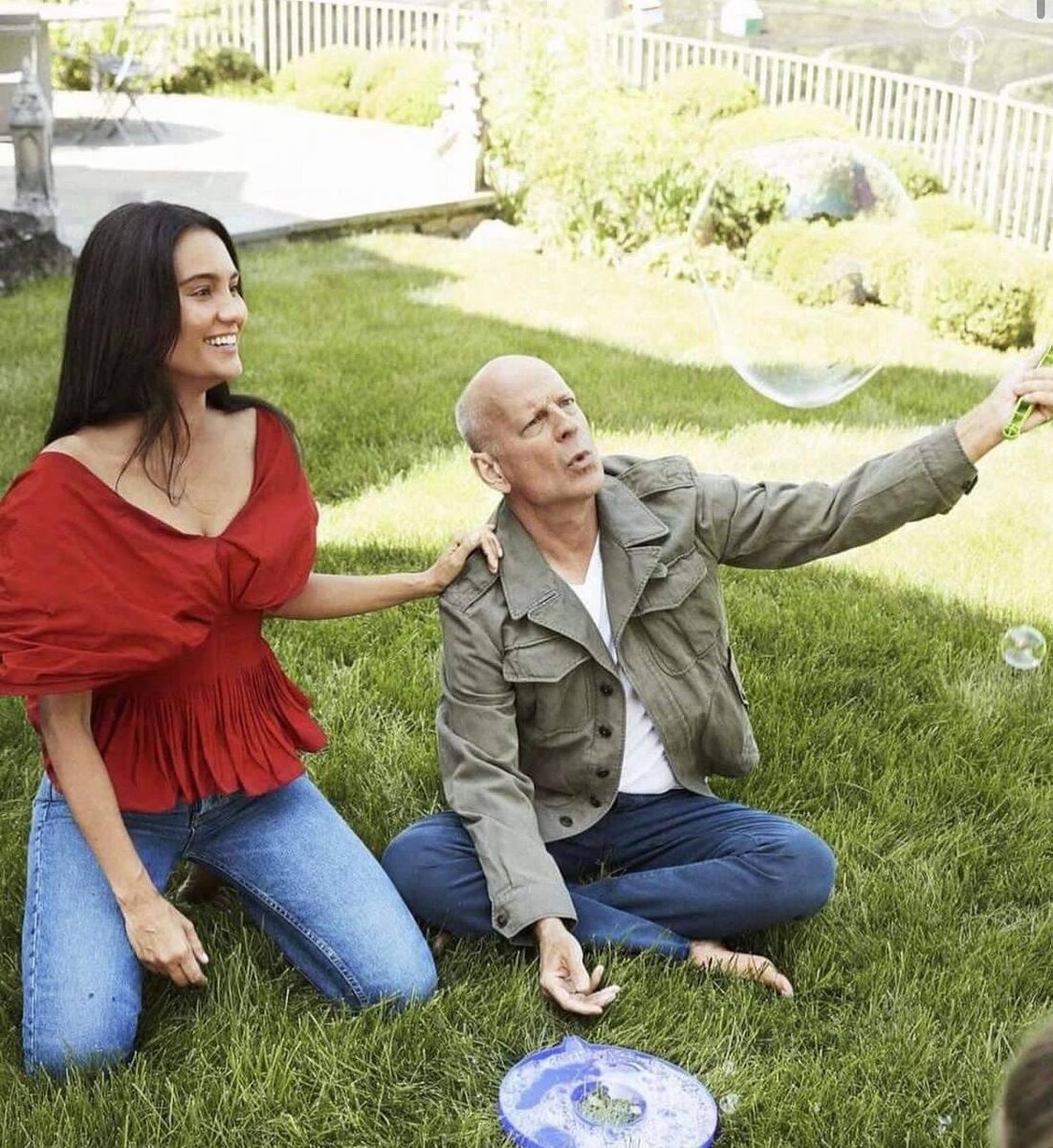 Брюс Уиллис с детьми, фото: соцсети