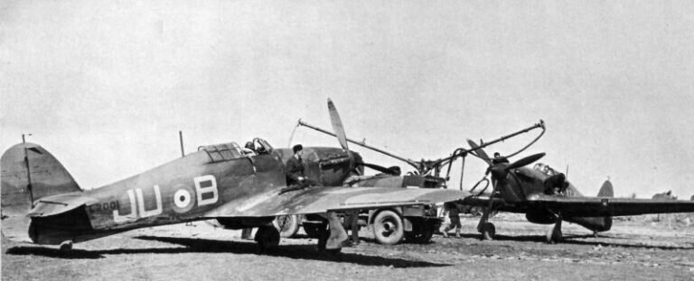  Истребители «Хоукер Харрикейн» на аэродроме в Норвегии