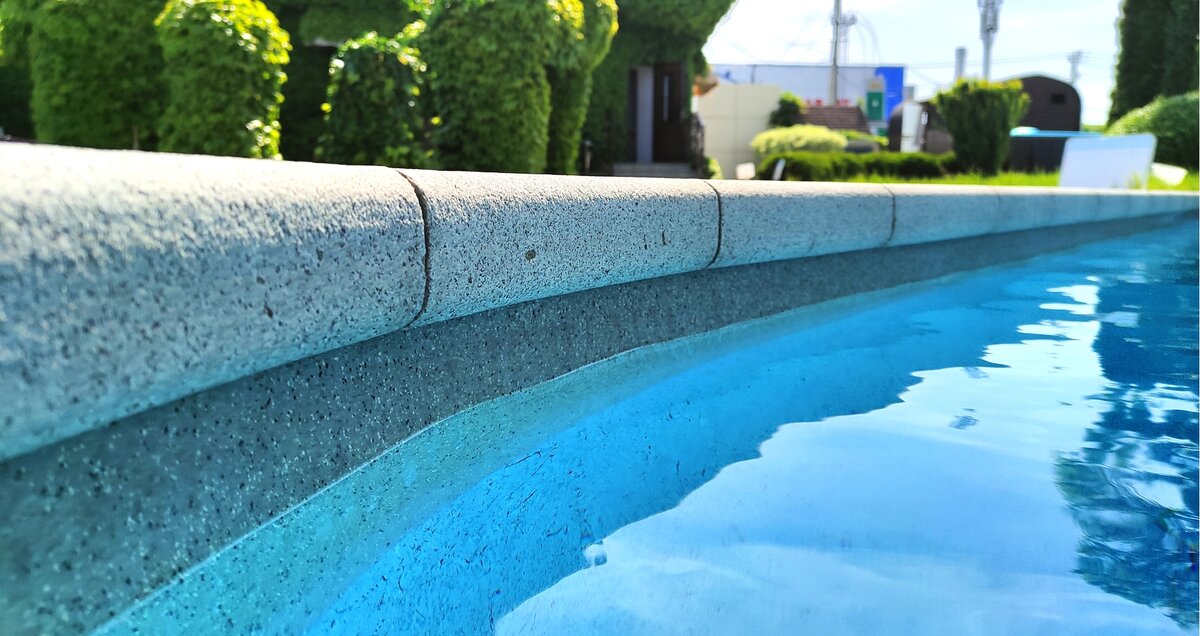 Бордюрный камень для бассейна от компании FRANMER - долговечность, безопасность и роскошь!