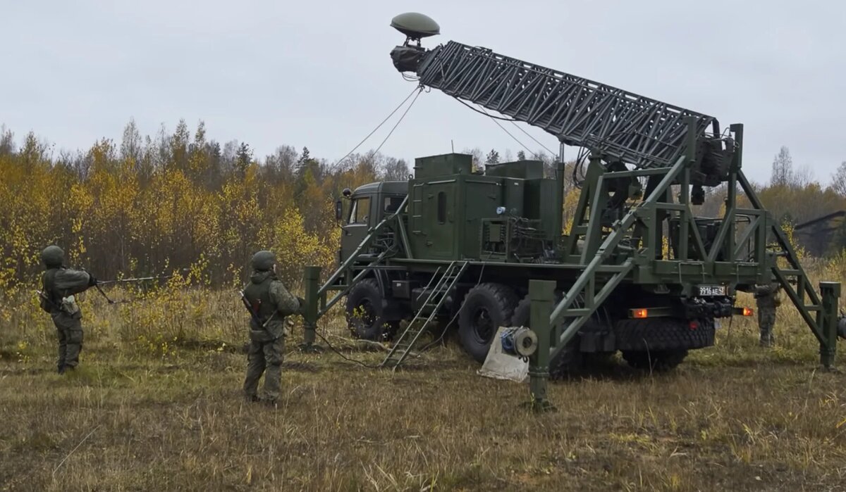 Что за странные вышки высотой с 9-ти этажный дом появились вдоль российский  морских берегов? | Энергофиксик | Дзен