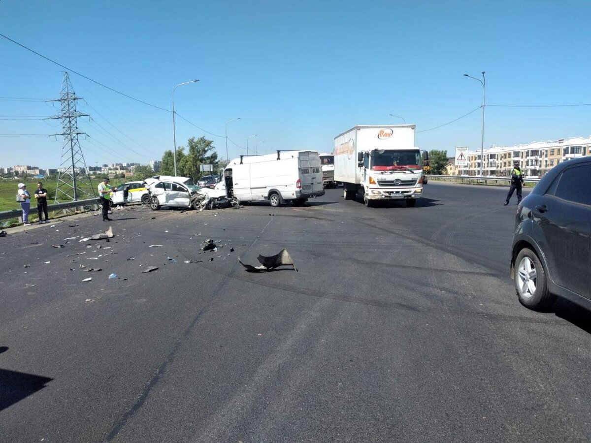 В Оренбурге на Загородном шоссе столкнулись 4 автомобиля. Есть пострадавшие  | Урал56.Ру | Оренбург, Орск - главные новости | Дзен