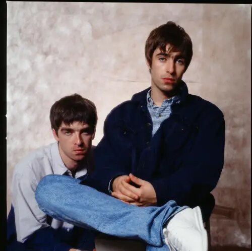    Фото: Noel Gallagher and Liam Gallagher / Koh Hasebe