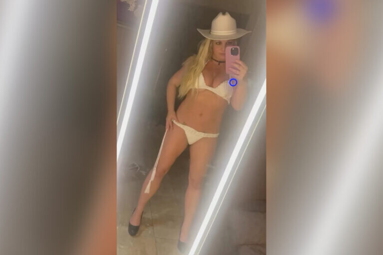    Фото: @britneyspears Мария Черных