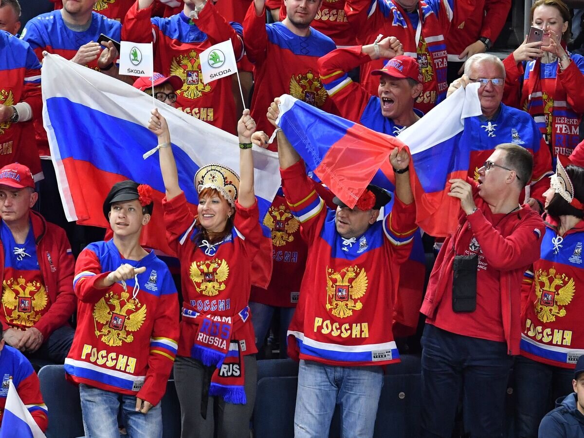    Болельщики сборной России по хоккею© РИА Новости / Алексей Куденко