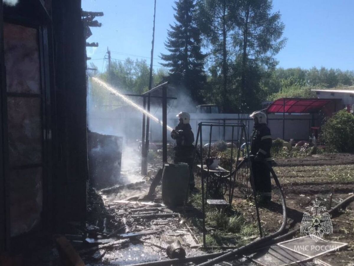 Утром в селе Ивановской области частный дом с пристройкой полыхали по всей  площади | «Ивановские новости» | Дзен