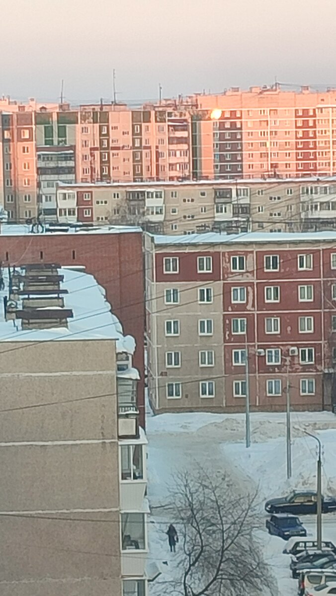 Фото автора. Восход в городе.