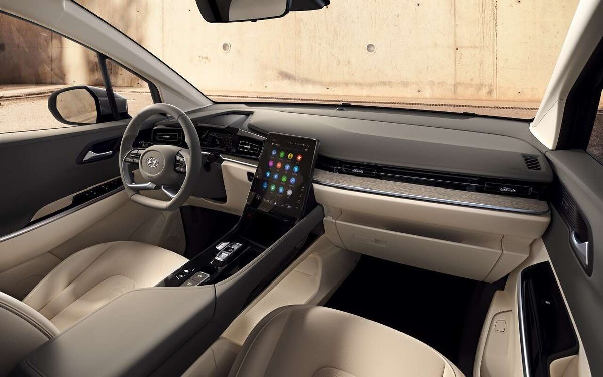    Hyundai Custin