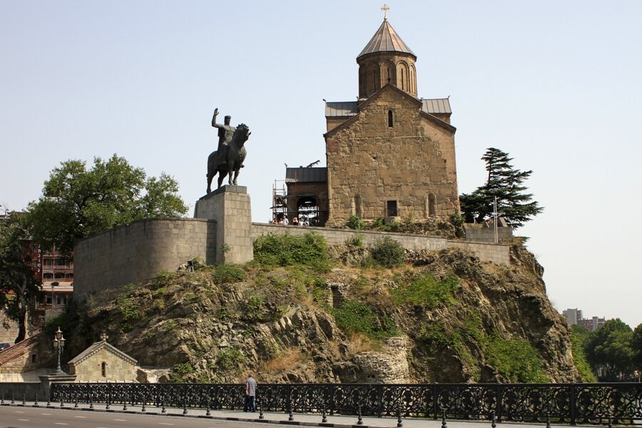 Храм метехи тбилиси район авлабари метехи фото