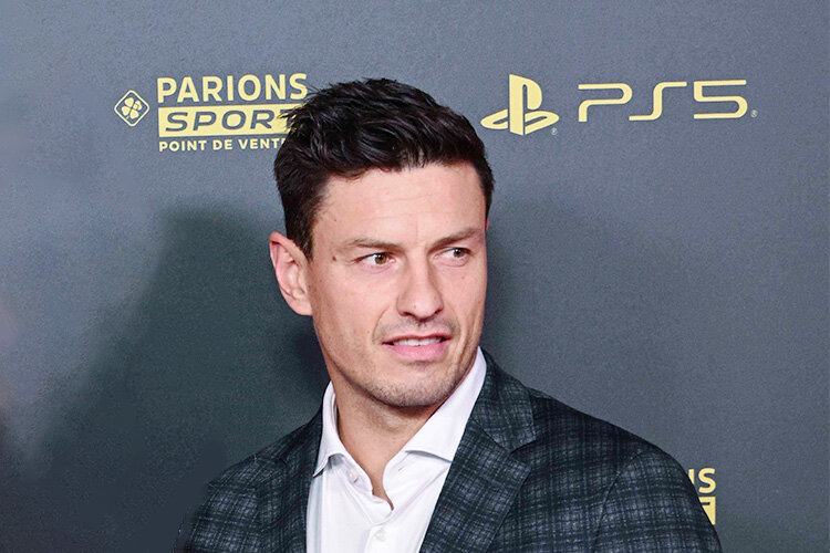    Рахимов запросил дополнительного помощника в своей штаб. Им должен стать 38-летний немец Райнер Мюллер. Ранее он работал вместе с Рахимовым в «Ахмате» и «Уфе».   
Фото: © IMAGO/Federico Pestellini/.imago-images.de / globallookpress.com