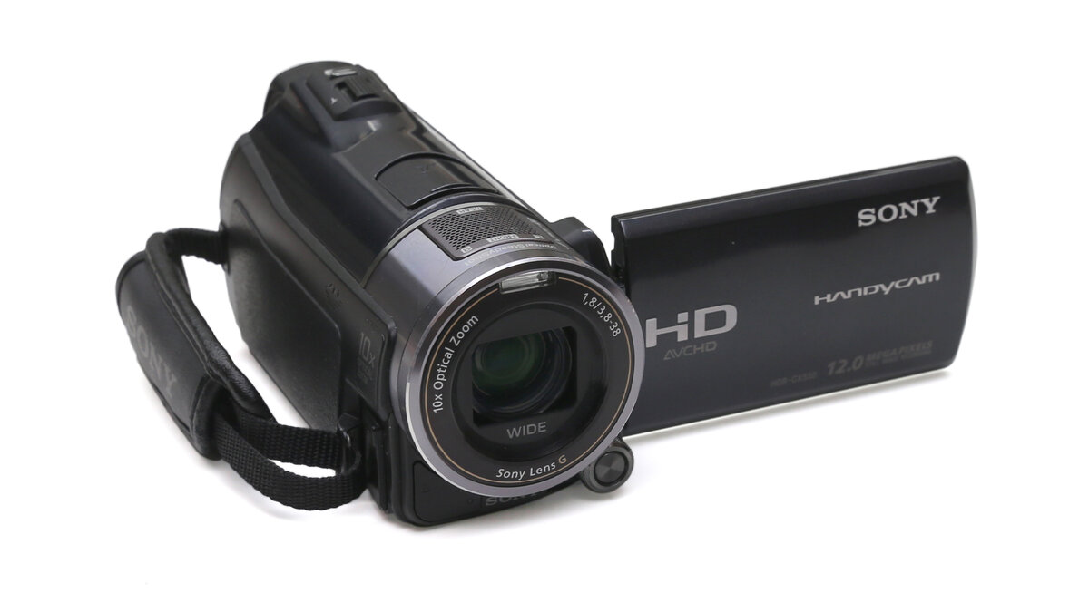 К нам поступила камера Sony HDR-CX550 с ошибкой С:32:60. Видеокамера не фокусировалась, и владелец техники принес её к нам в Fotoblick.