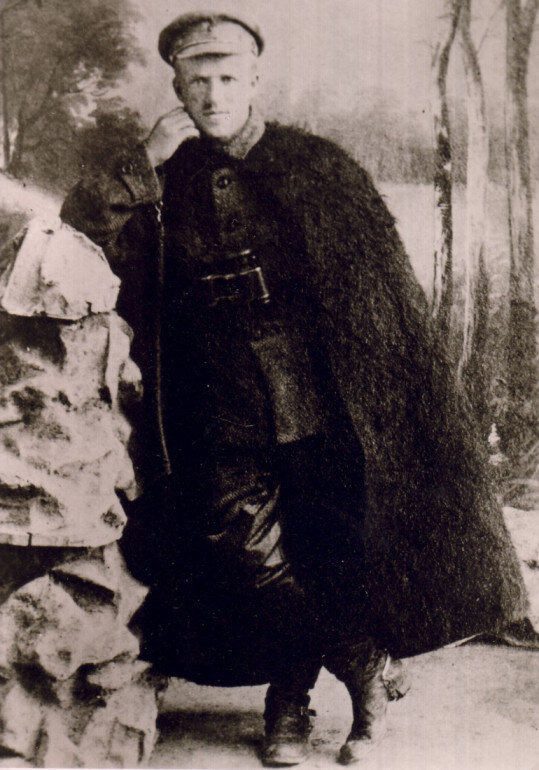 Ю. О. Тютюнник (фото из Яндекс. Картинки)