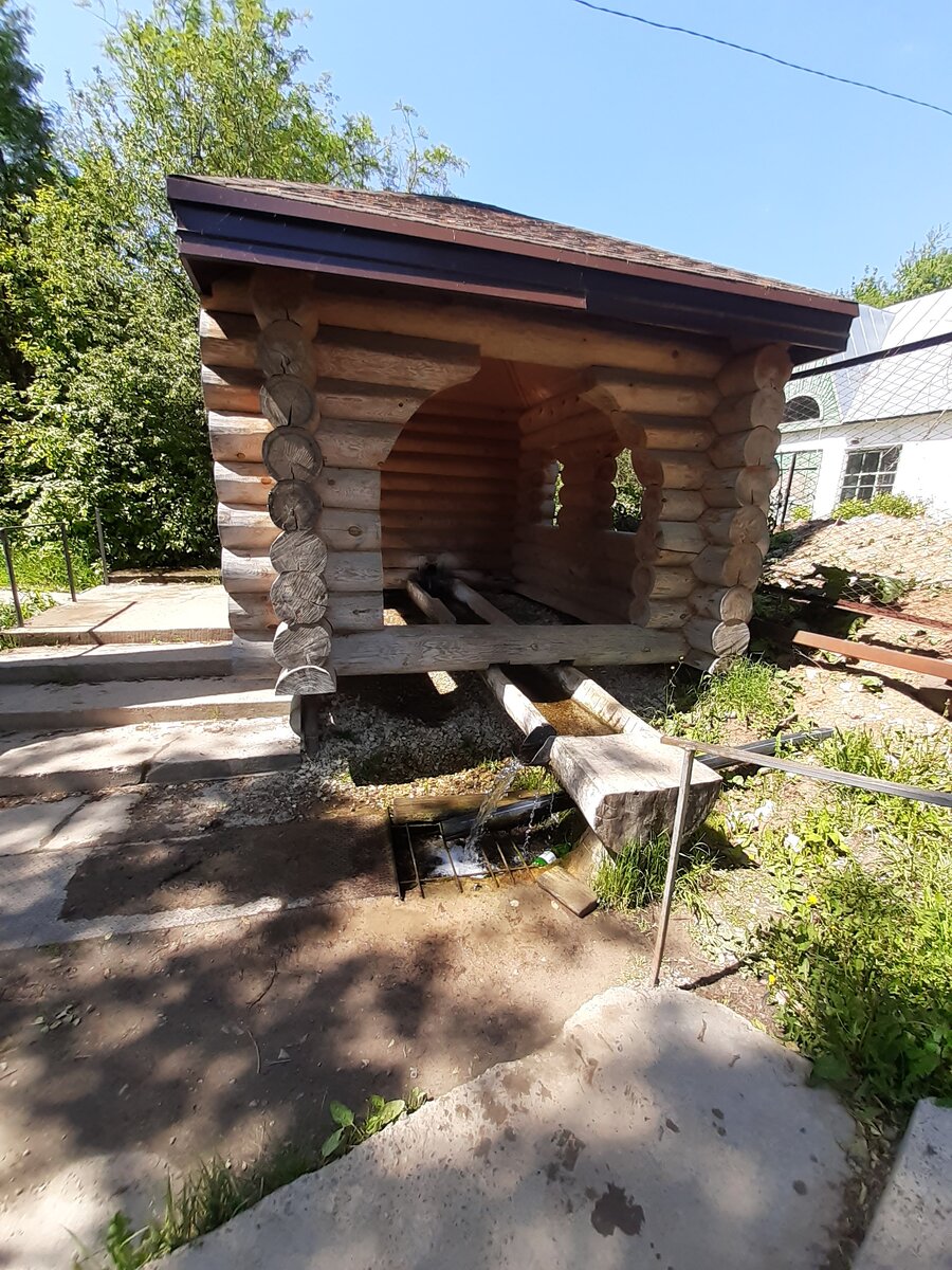 Самый крупный родник в с. Печищиши. Администрация его облогородила, за это им отдельное спасибо👍👍