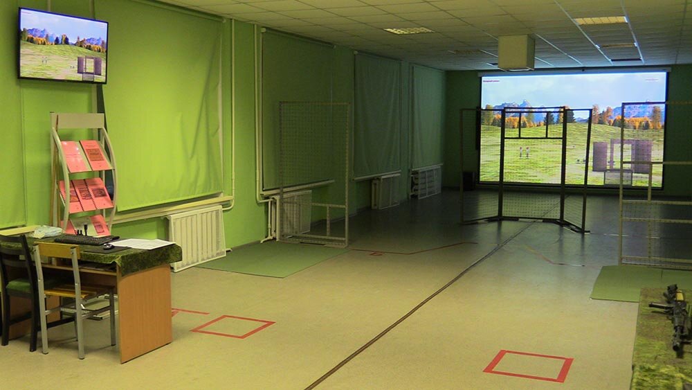 Высокоточный боевой интерактивный комплекс "БЛИК-ВТ", установленный в учебном классе