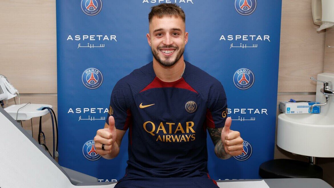 ​Арнау ТенасФото: psg.fr