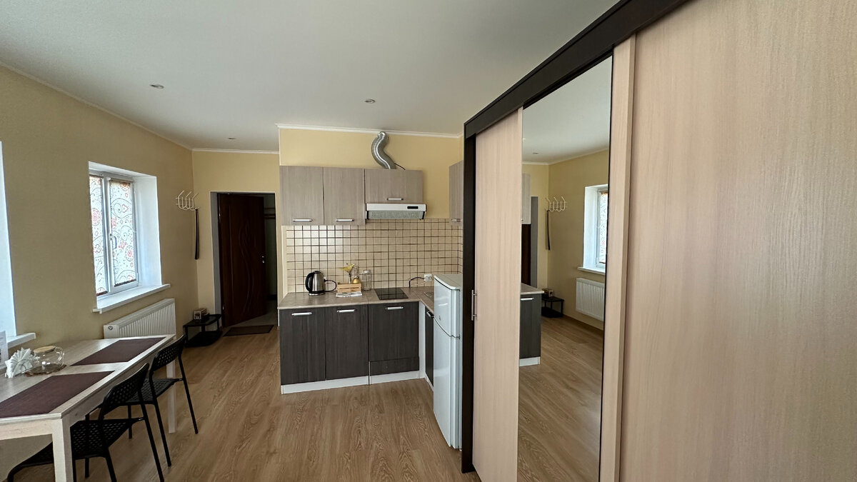 Апартаменты с двухспальной кроватью на 2м этаже