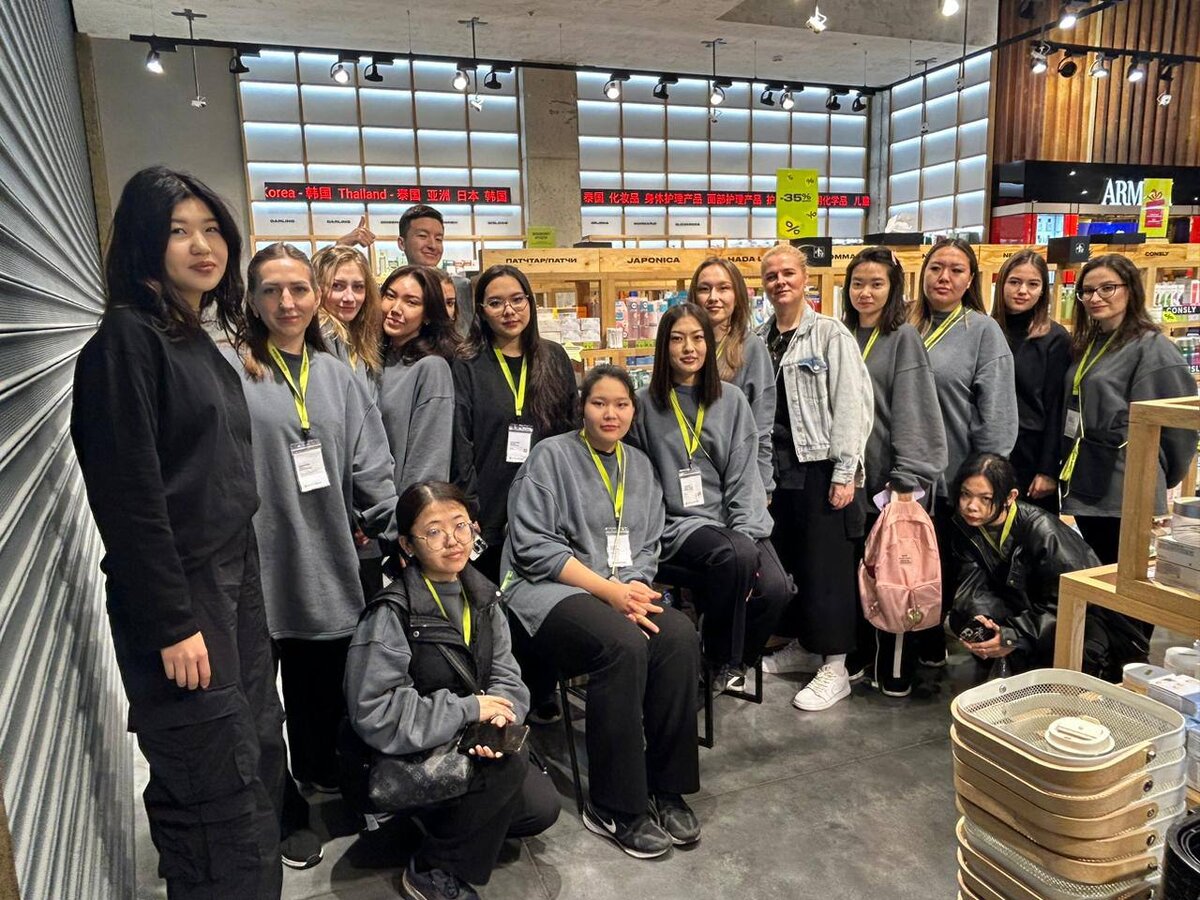 Официальный канал торгово-производственной компании Beauty Seasons Cosmetics в России. "Живой" блог, который ведут сотрудники копании: о красоте, истории брендов, новинках и нашем производстве.