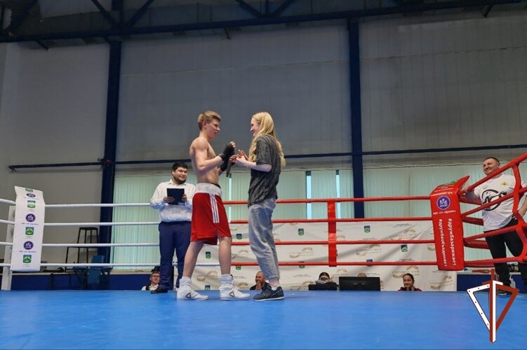    Боксер из Ханты-Мансийска после победы в поединке сделал предложение руки и сердца своей возлюбленной