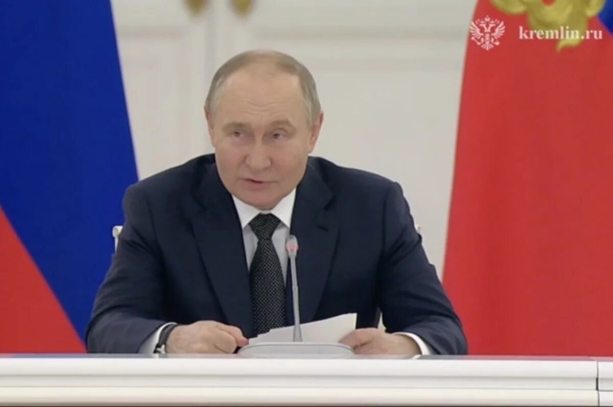    Путин поддержал идею сформировать комплексную госпрограмму по спорту