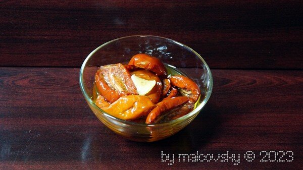 Помидоры вяленые в духовке