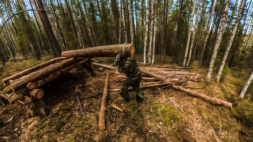 Хижина у реки. Продолжаю возводить стены. Пробрался на квадроцикле!