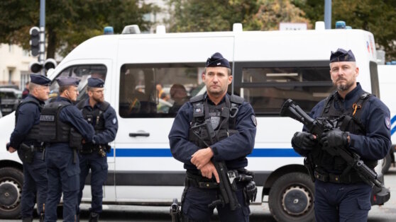    Десять чеченцев задержаны во Франции полицией Сергей Бунеев