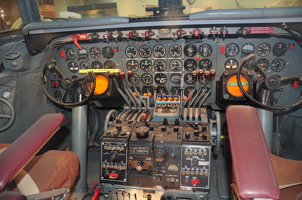 Кабина DC-7