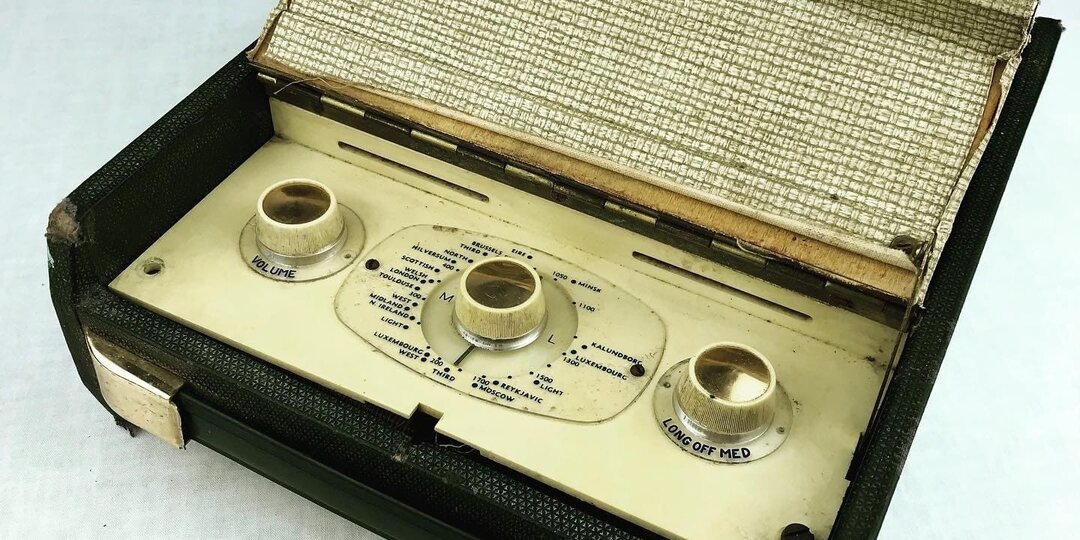 Британский ламповый радиоприёмник Sky Princess