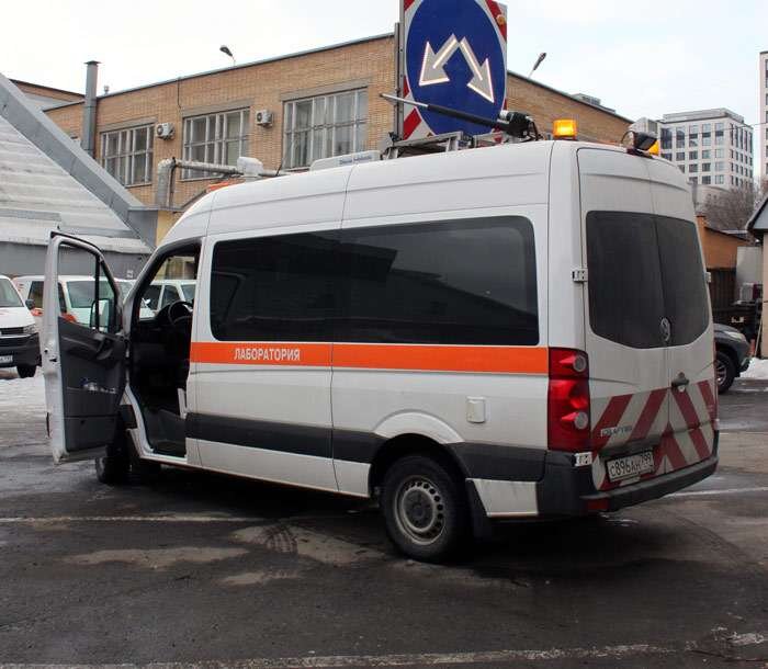    В парке компании 50 автомобилей Volkswagen Crafter разных модификаций  
выпуска 2008-2021 годов