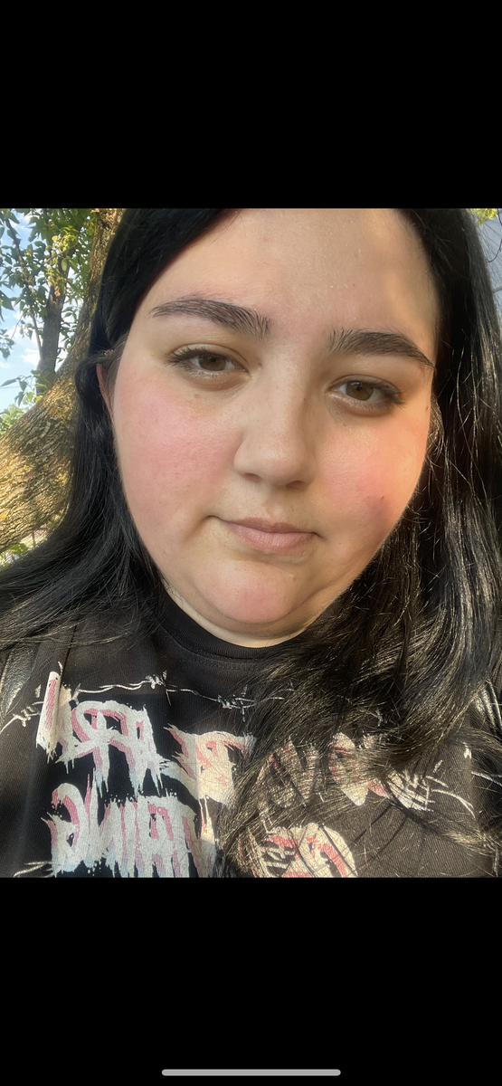 Вся красная