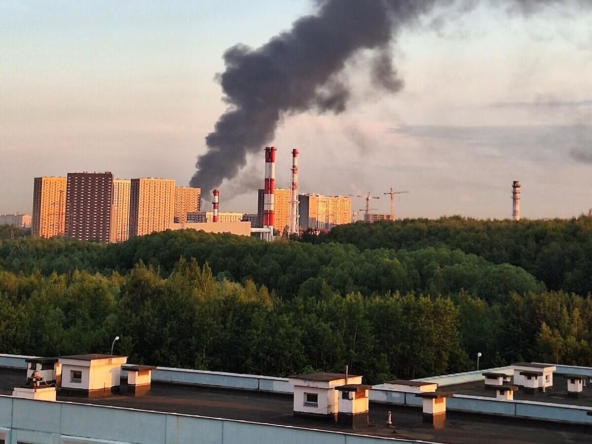    Пожар на складе на востоке Москвы© Фото : Ольга Молчанова