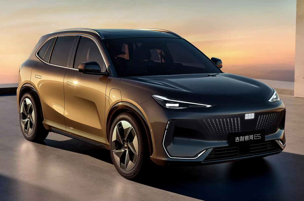 Стильный среднеразмерный кроссовер Geely Galaxy E5 